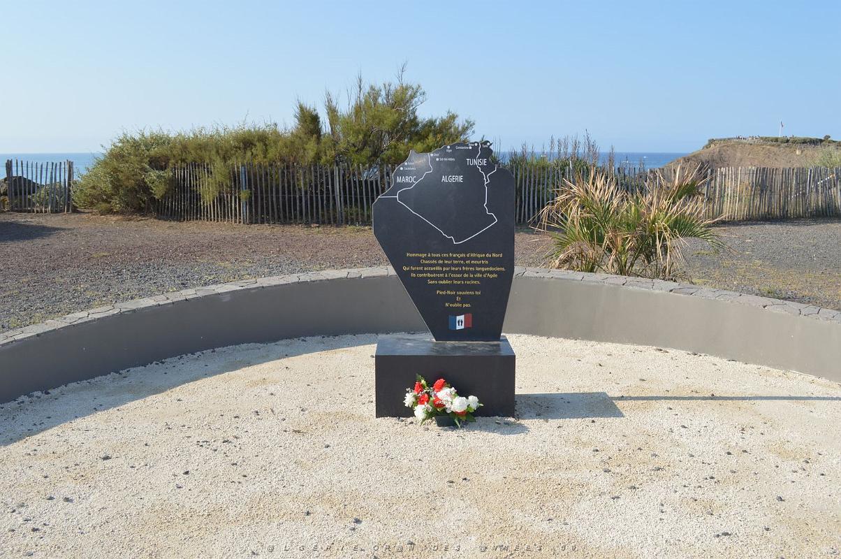 LA STELE DES P.N. AU CAP D AGDE AUX FALAISES DE LA CONQUE (4).JPG